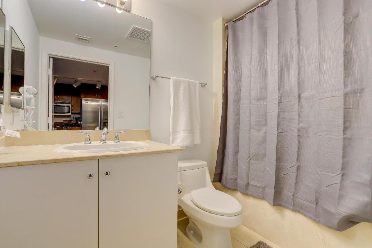 Apartment In Casa Costa Condo!Beach Pass Included Бойнтон-Бич Экстерьер фото